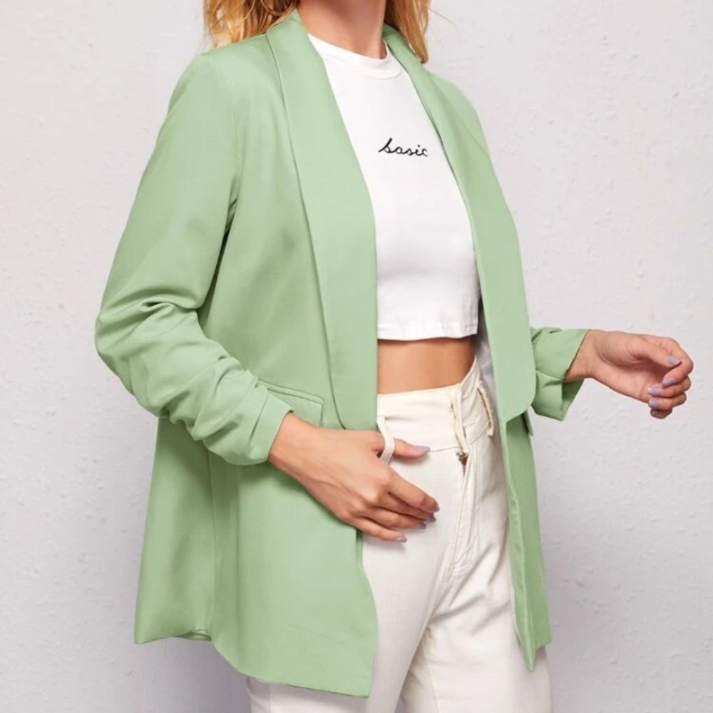 SOLD! New ruched sleeves shawl collar green blazer - Picture 2 of 5
